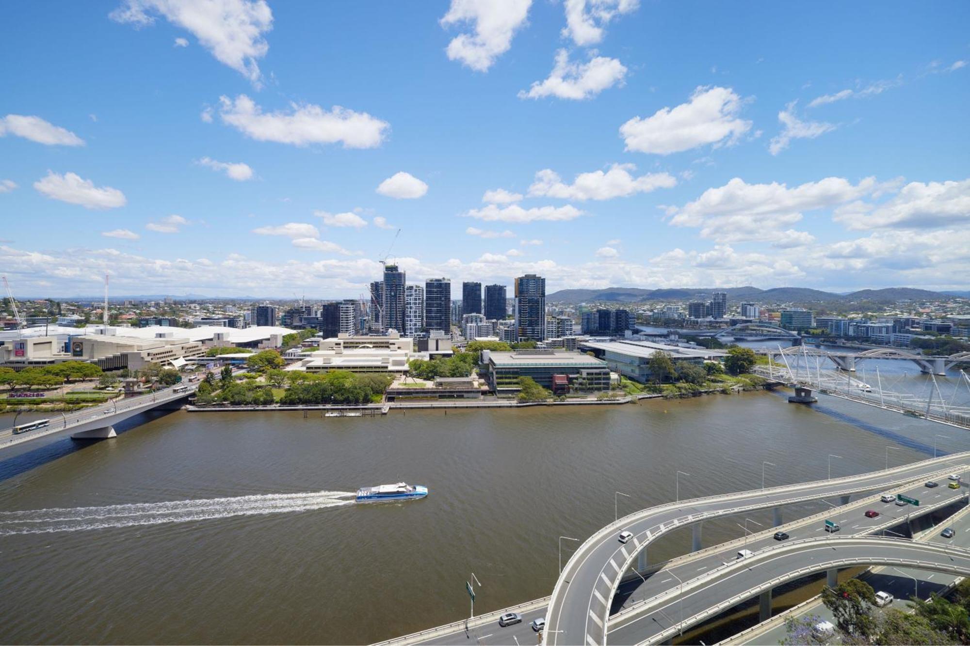 W Brisbane Hotel Exterior photo Aerial view of the River City skyline