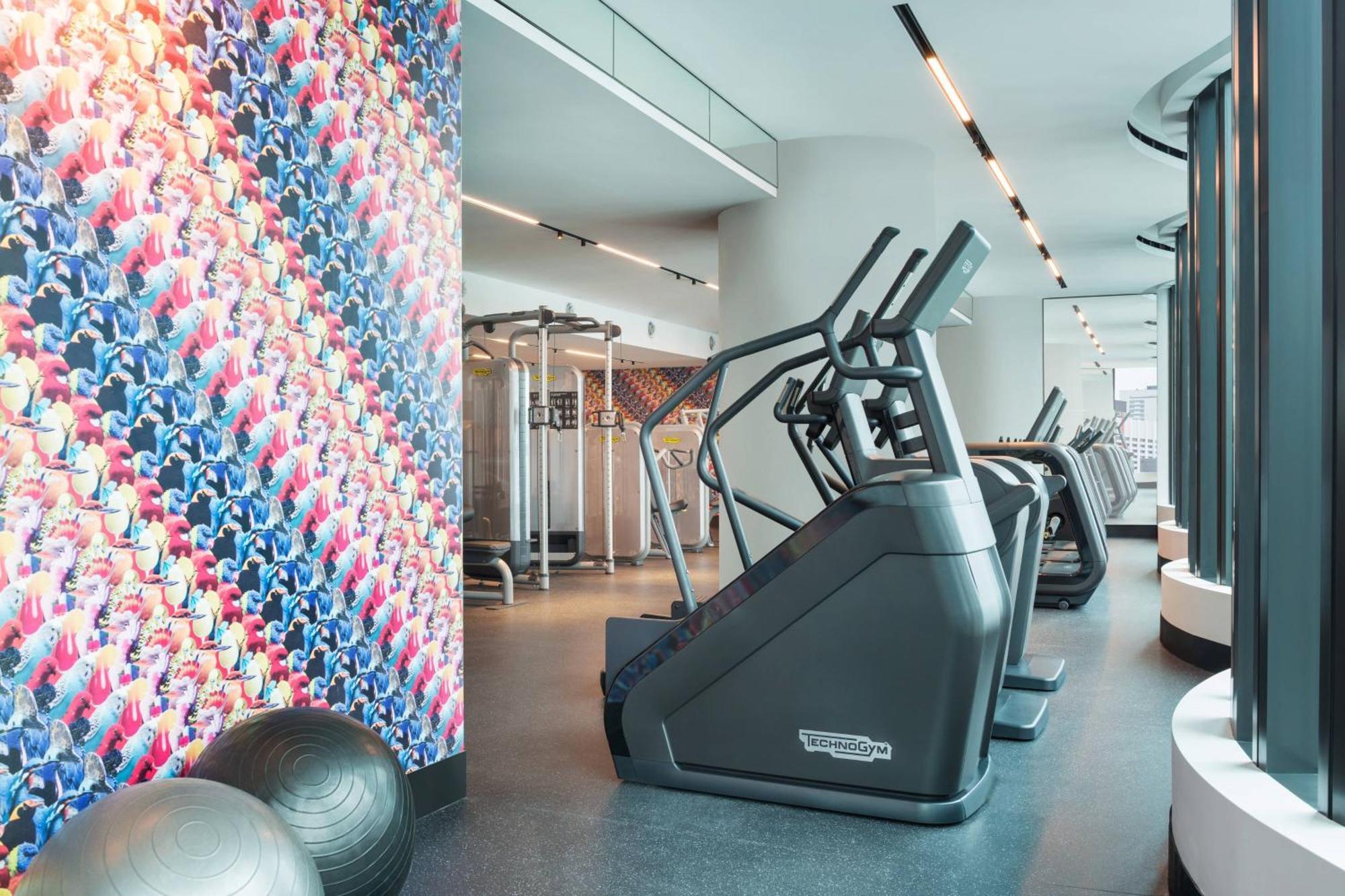 W Brisbane Hotel Exterior photo The gym at the 100 East 53rd Street building
