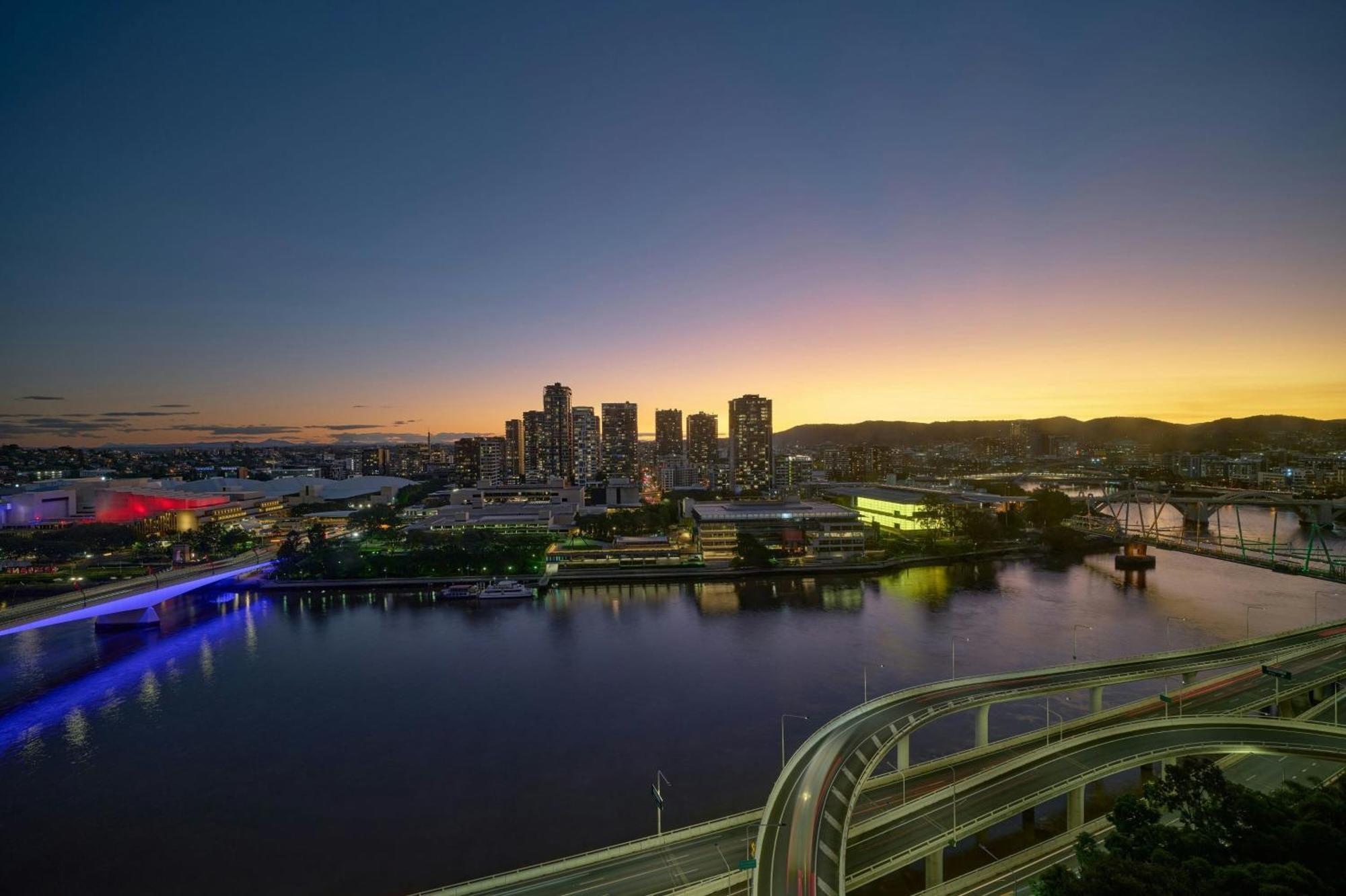 W Brisbane Hotel Exterior photo